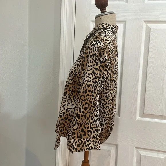 Chicos blouse leopard cheetah animal print no iron Tie front button size 1 M 8 - Picture 8 of 12